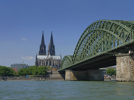 Foto Hohenzollernbrücke am Kölner Dom